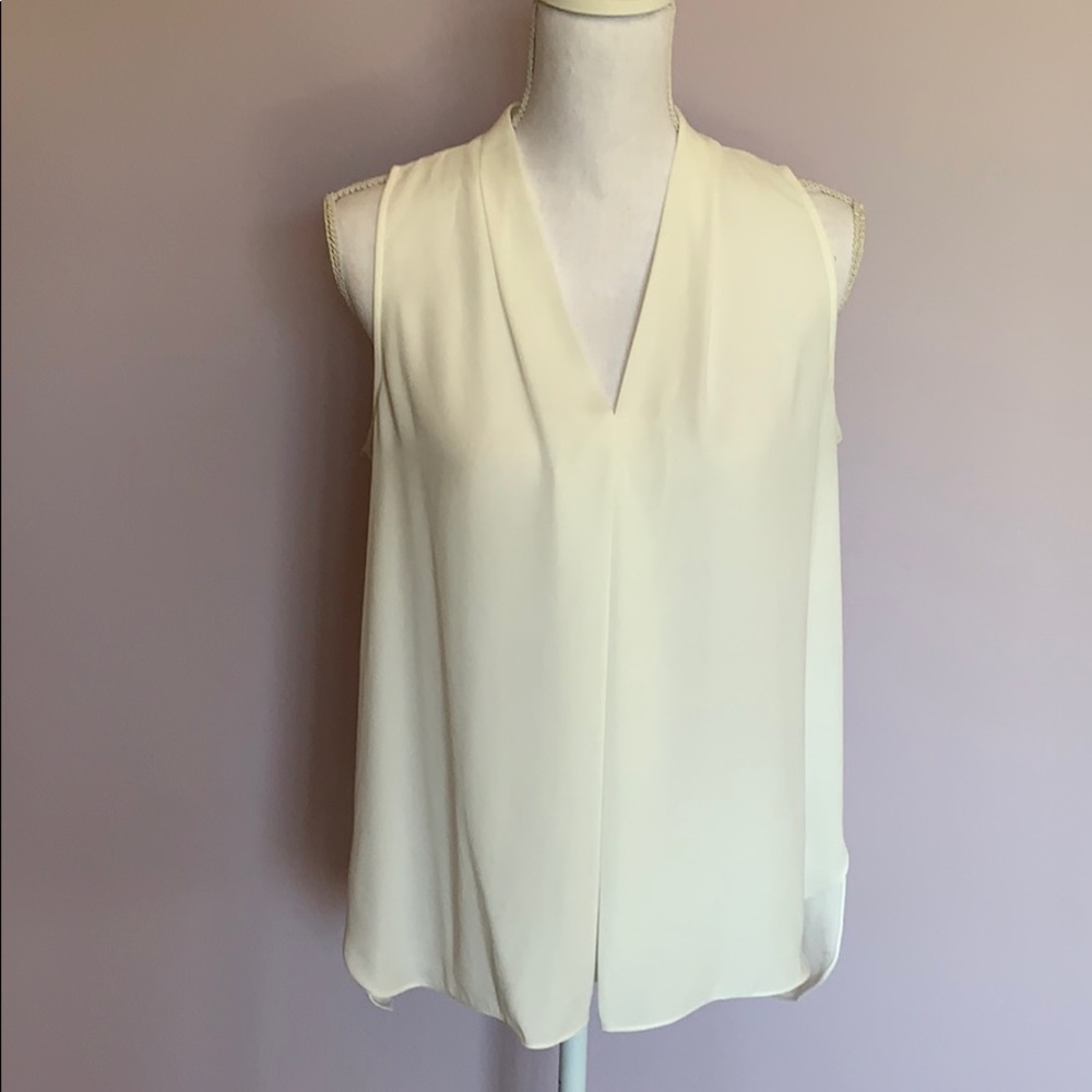 SOFT WHITE VINCE CAMUTO TOP